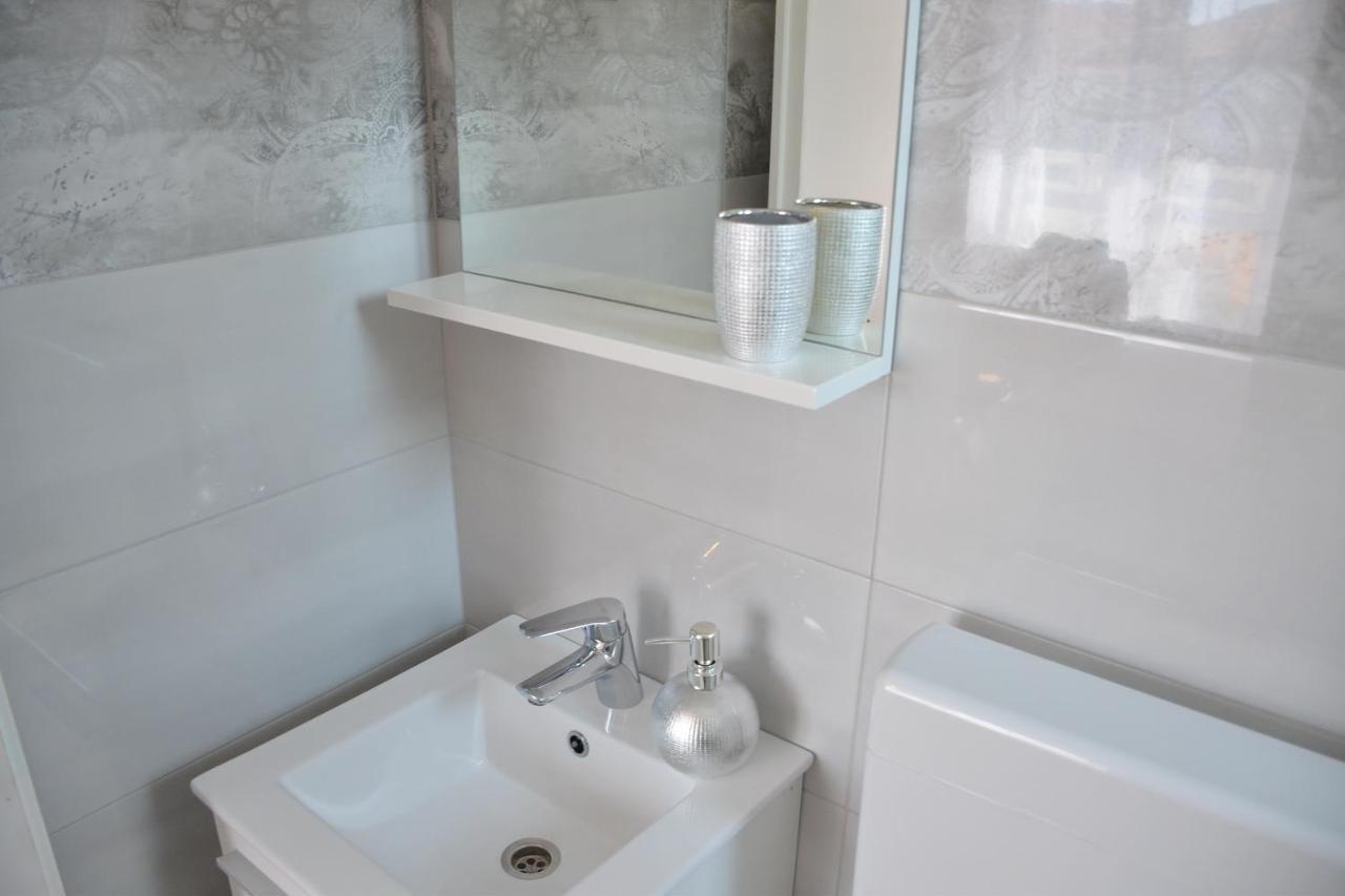 Apartments Mike نوفاليا المظهر الخارجي الصورة