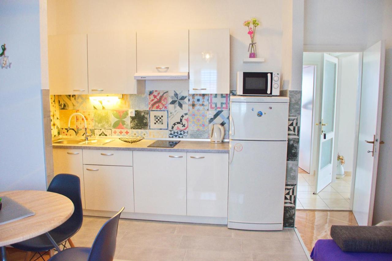 Apartments Mike نوفاليا المظهر الخارجي الصورة