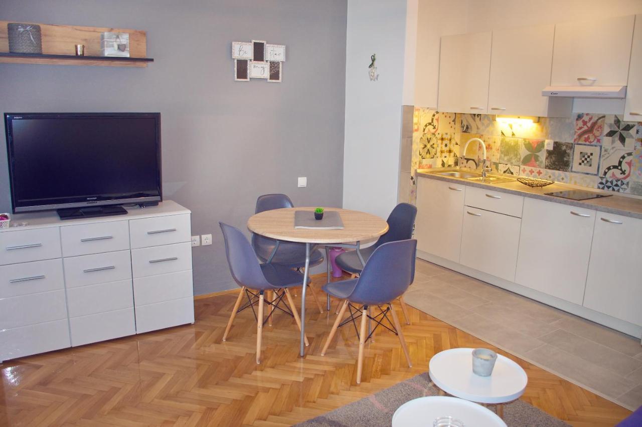 Apartments Mike نوفاليا المظهر الخارجي الصورة